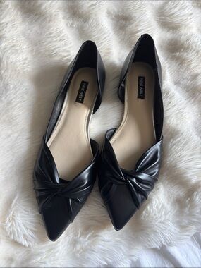 Nine West Black Pointed Knot D'Orsay Flats - Sleek Twisted Detail